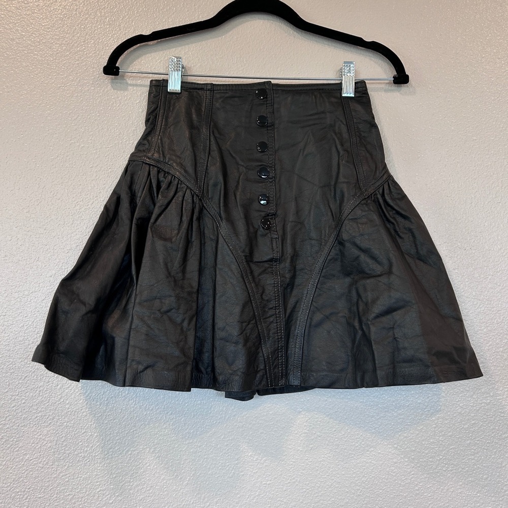 Chia Vintage Black Leather Mini Skirt Drop Waist Flare Snap Front Womens Size 4
